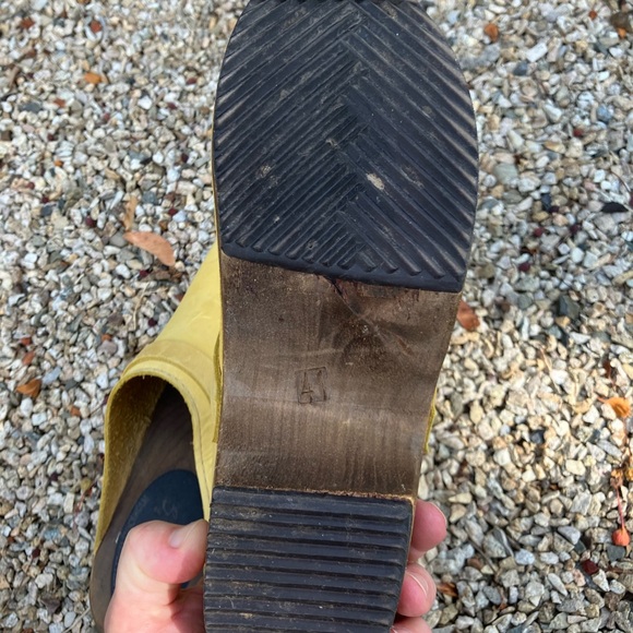 Lotta’s from Stockholm yellow nubuck leather clogs EUC size 41 - Picture 6 of 8